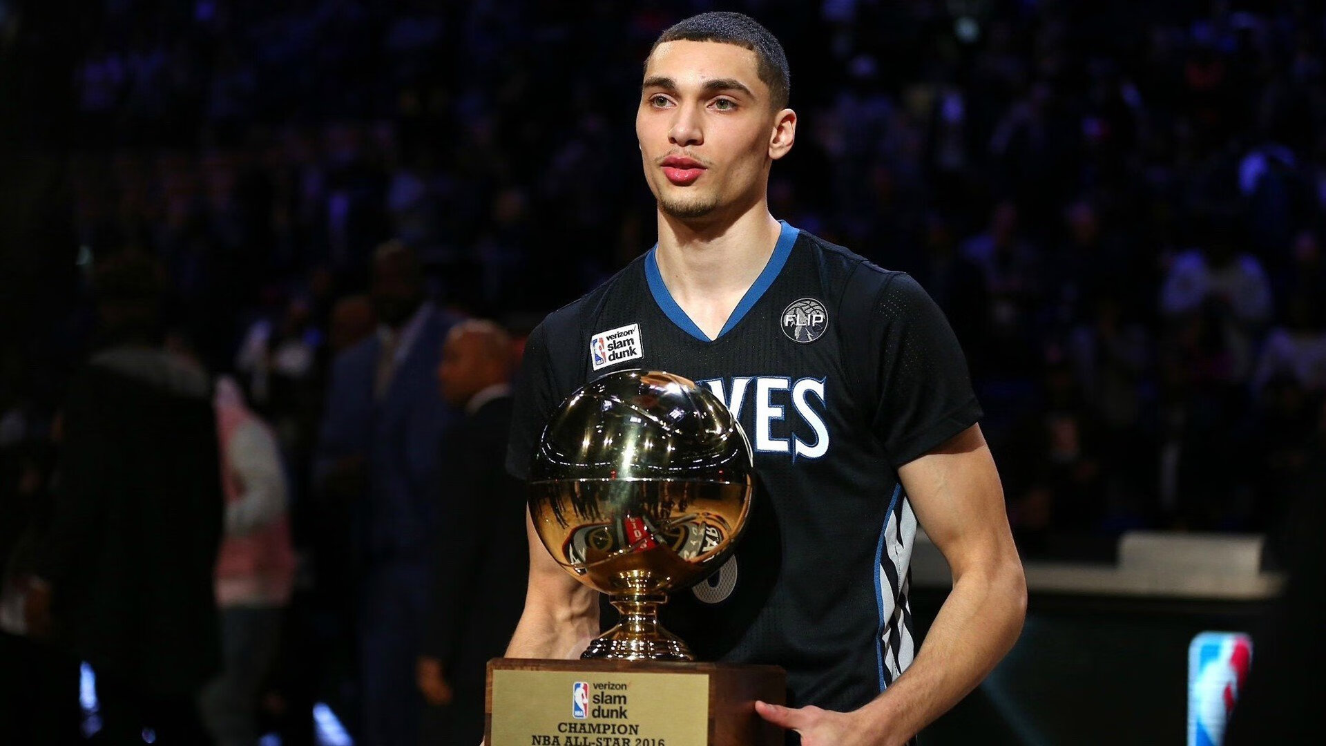 凯尔特人冲垮吉林队，字母哥成为关键先生