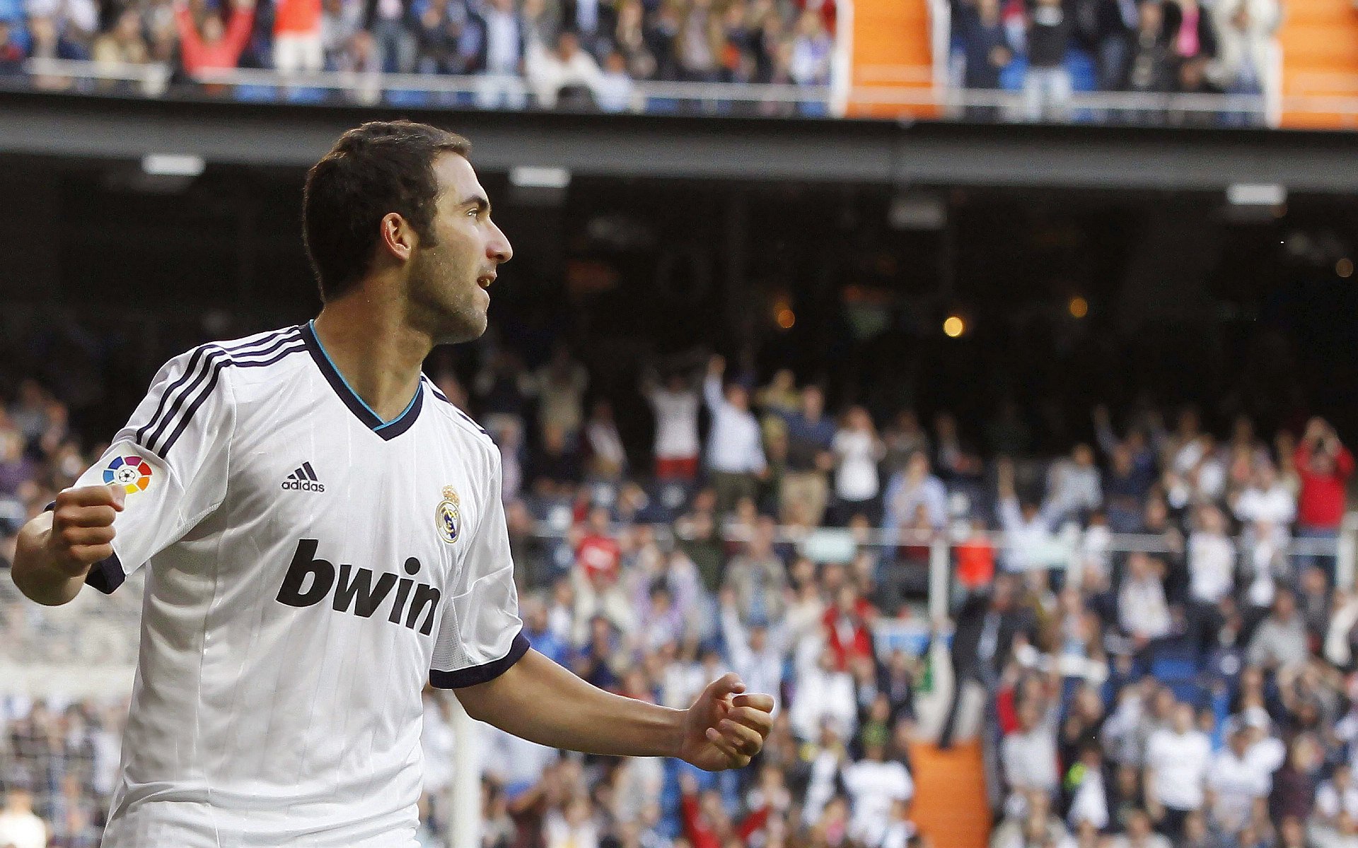 乌克兰决胜局带走拉齐奥，哈弗茨成为关键先生，一场足球与民族意志的共振