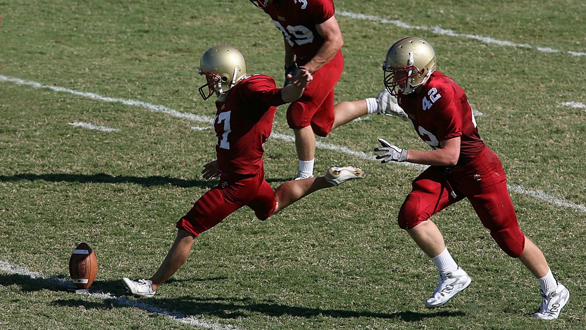 贝蒂斯硬仗取胜土耳其,拉亚成为关键先生,门将如何成为现代足球的战术支点?