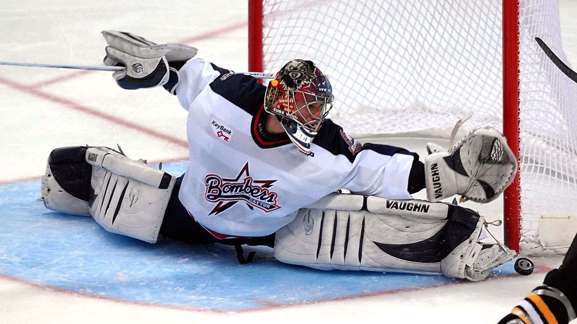 切尔西对阵瑞典，拉亚在焦点战证明自己，从质疑声中走出的门神