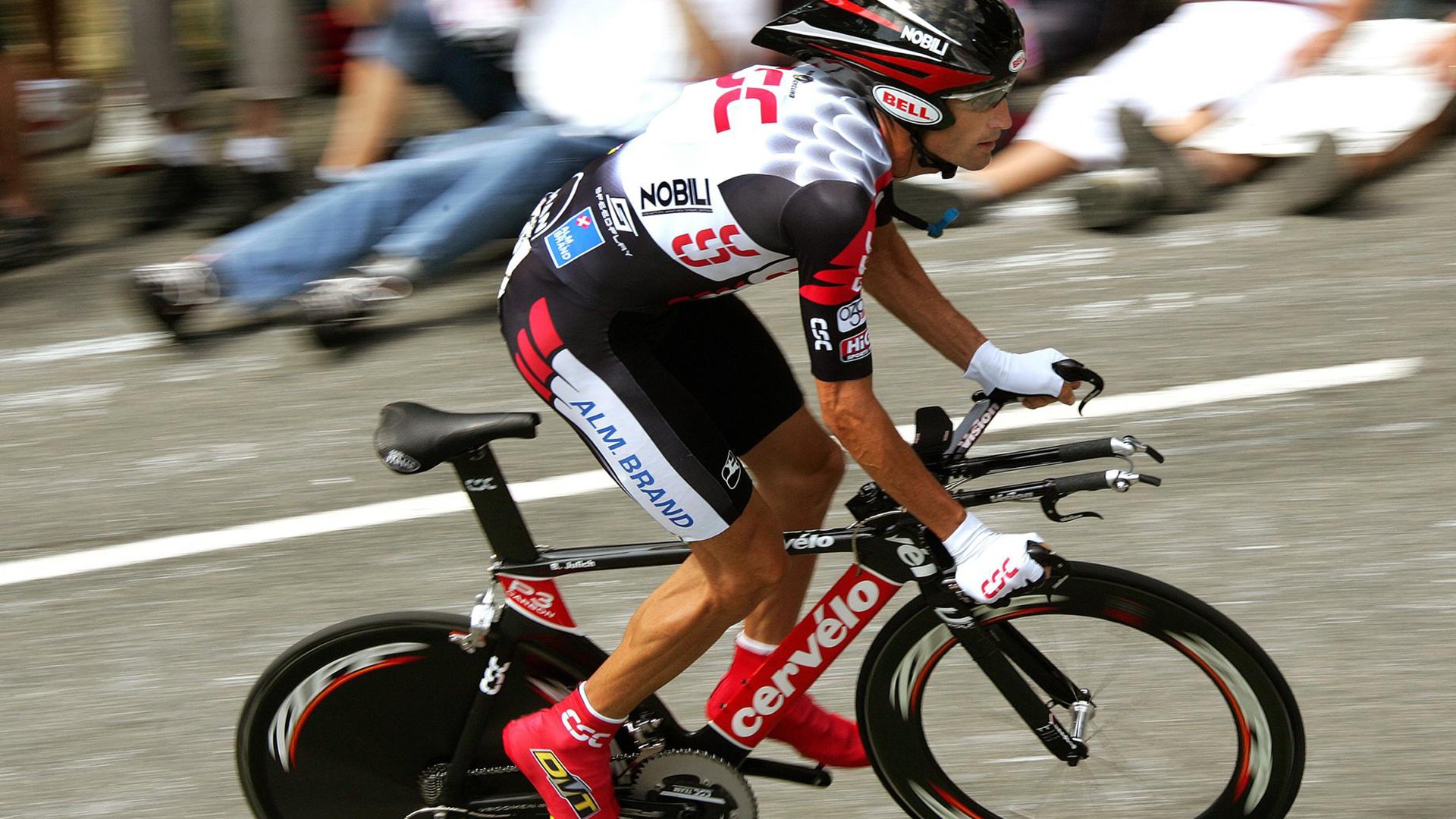 F1街道赛之夜，哈登表现堪称教科书